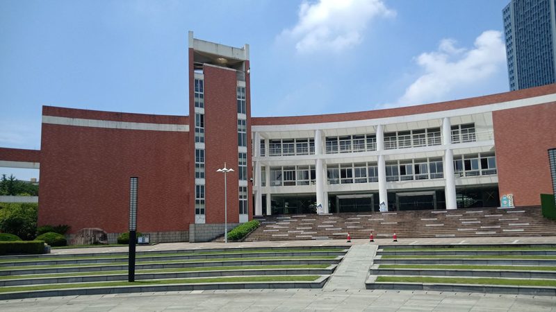 S8050参数解析：如何正确选择代换方案**